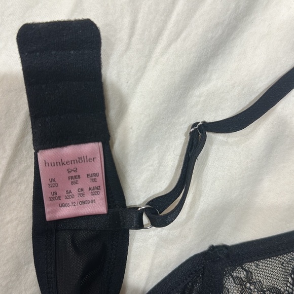 HUNKEMÖLLER Isabelle Lace Underwire Demi Bra - Picture 10 of 10